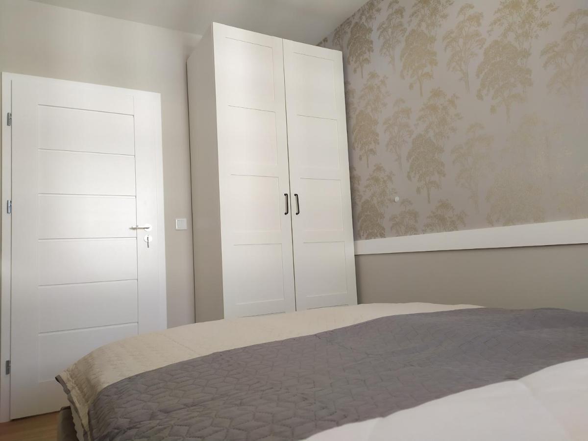 Krakow City Center Navyblue Luxury Apartment Екстериор снимка